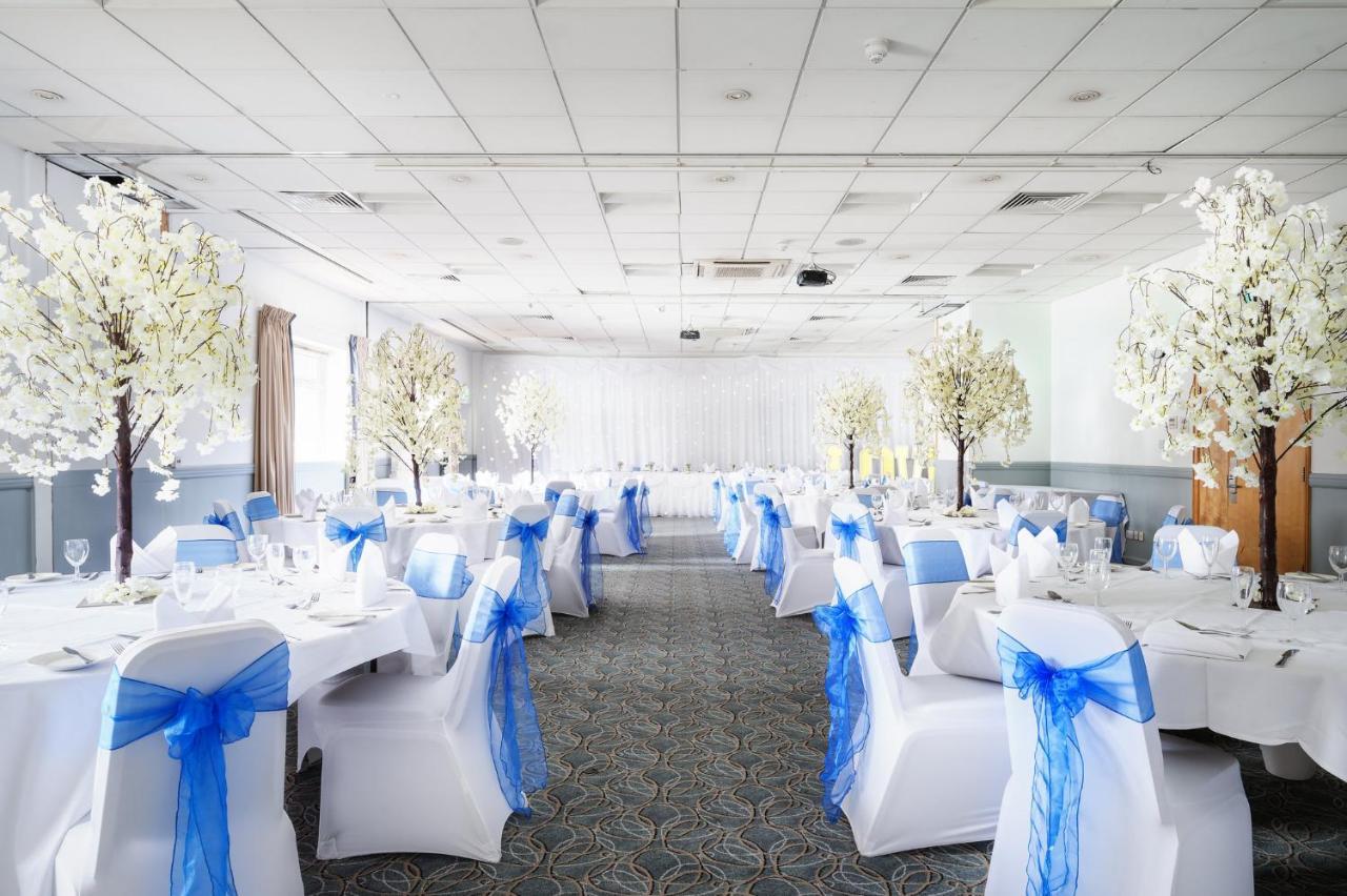 Holiday Inn Leeds-Wakefield M1 Jct40 By Ihg Екстер'єр фото