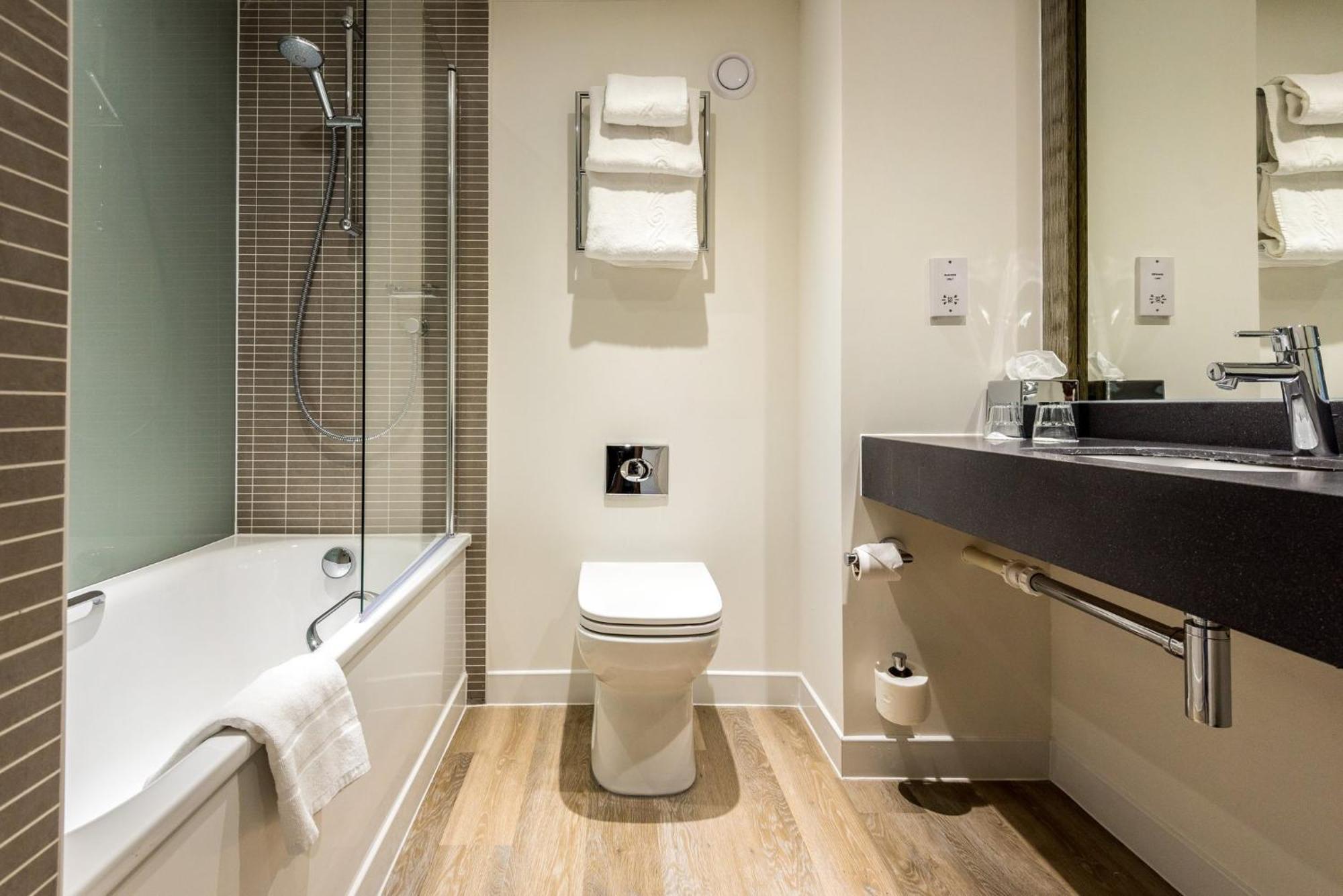 Holiday Inn Leeds-Wakefield M1 Jct40 By Ihg Екстер'єр фото